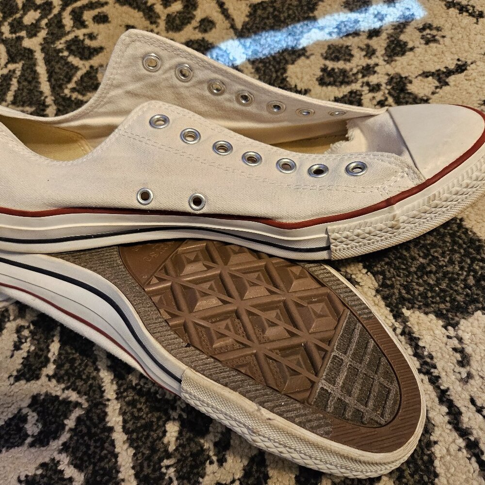 Converse All Star Chuck Taylor Men's White sneakers size 10.5